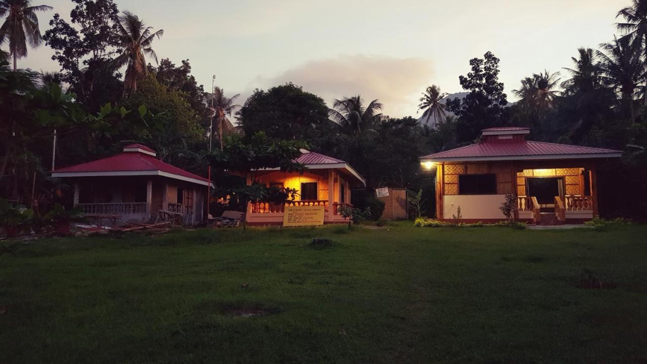 Paco'S Garden Home Stay Мамбаджао Екстериор снимка