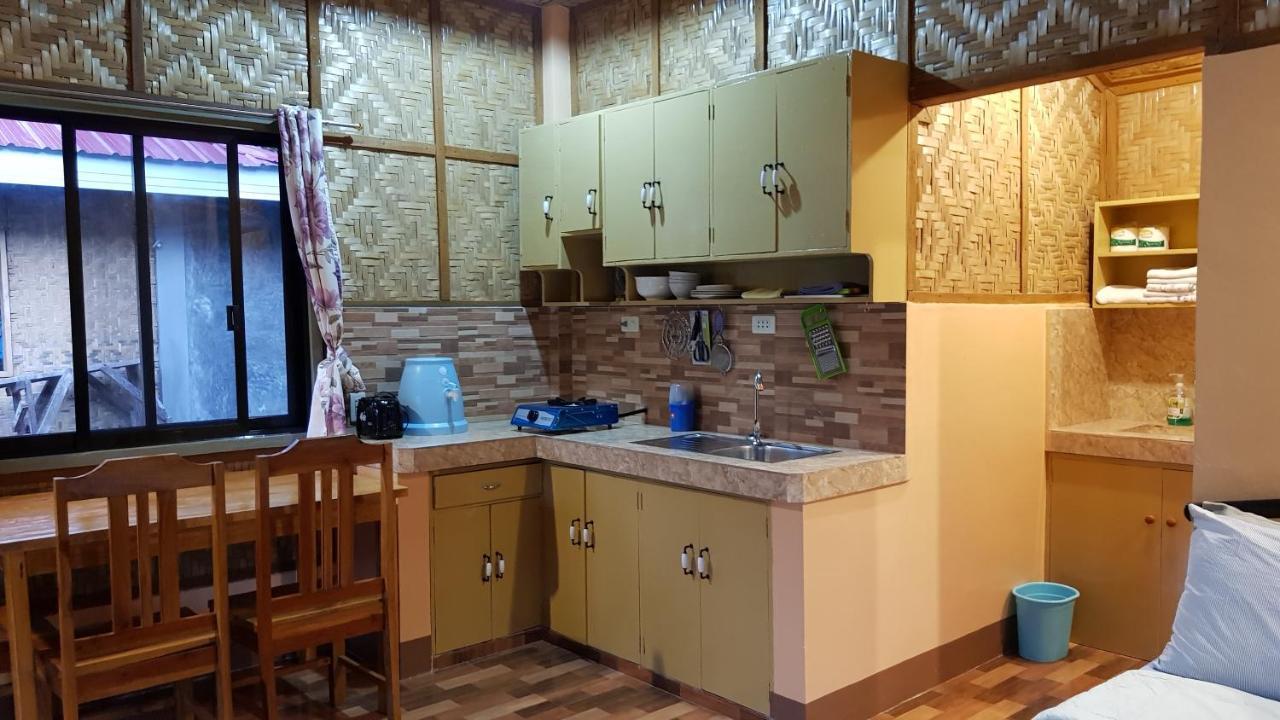 Paco'S Garden Home Stay Мамбаджао Екстериор снимка
