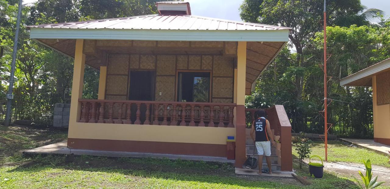 Paco'S Garden Home Stay Мамбаджао Екстериор снимка